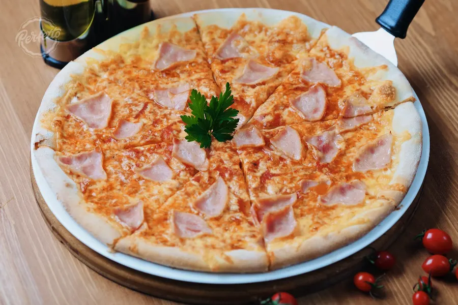 Фотография блюда пицца Пицца ветчина+сыр